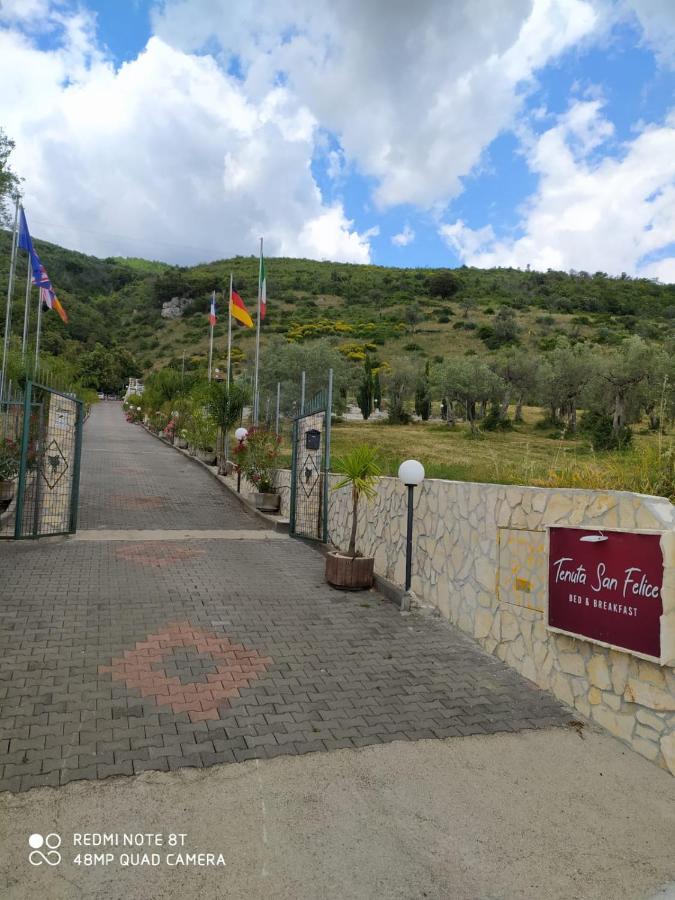 B&B Tenuta San Felice Campagna Eksteriør bilde